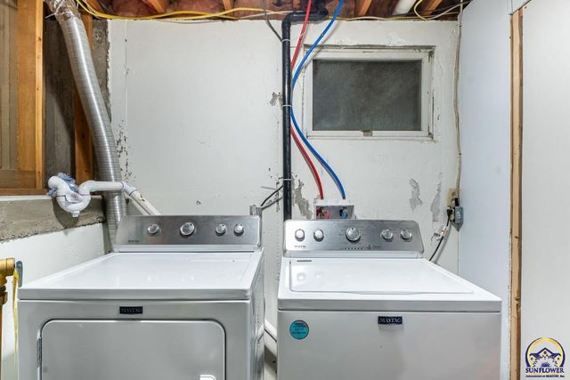 6549 SW 26th CT, Topeka, KS 66614