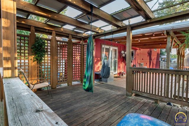 6549 SW 26th CT, Topeka, KS 66614