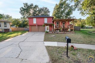 6549 SW 26th CT, Topeka, KS 66614