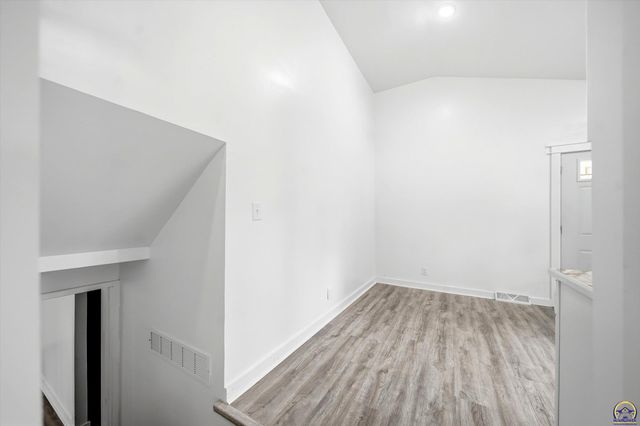 1224 SE 35th TER, Topeka, KS 66605