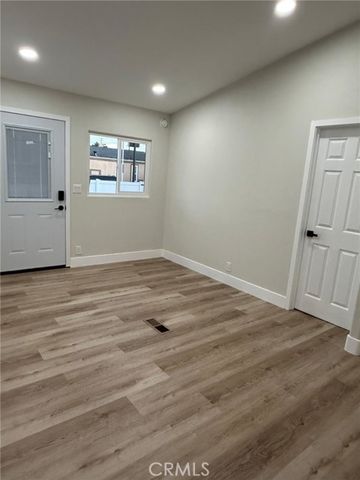 215 S Sullivan Lane 220, Santa Ana, CA 92704