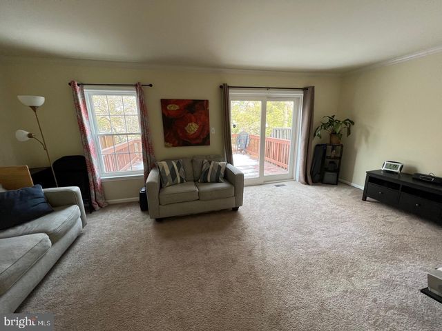 6458 AUTUMN GLEN CT, Alexandria, VA 22312