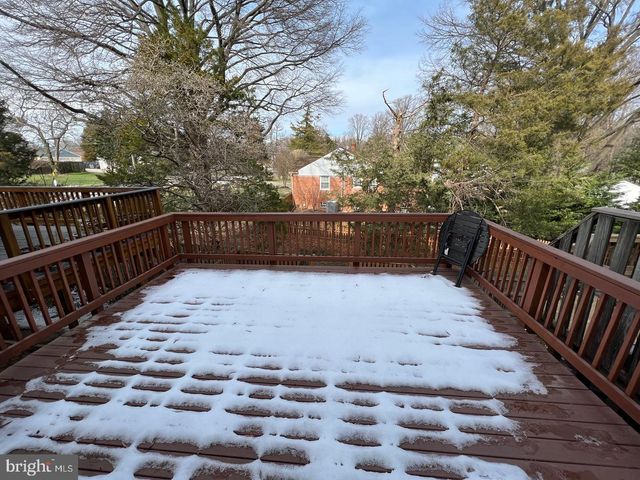 6458 AUTUMN GLEN CT, Alexandria, VA 22312