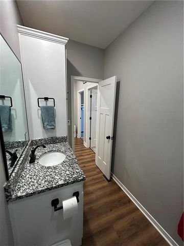 305 SW 11th Road, Warrensburg, MO 64093