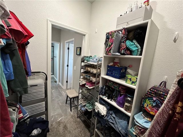 305 SW 11th Road, Warrensburg, MO 64093