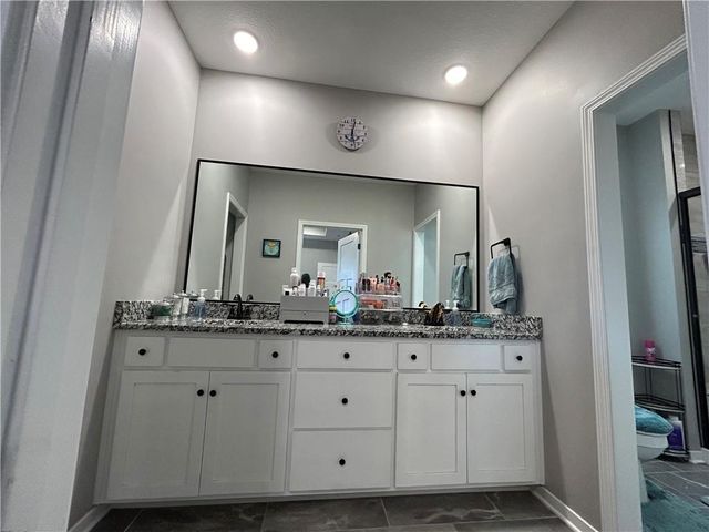 305 SW 11th Road, Warrensburg, MO 64093