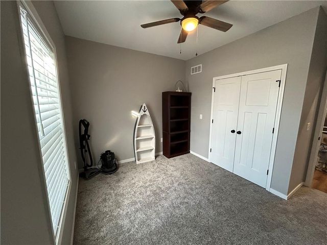 305 SW 11th Road, Warrensburg, MO 64093