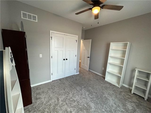 305 SW 11th Road, Warrensburg, MO 64093