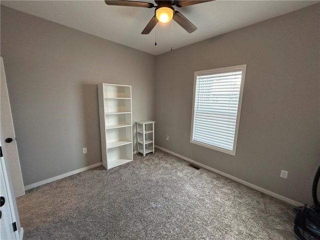 305 SW 11th Road, Warrensburg, MO 64093