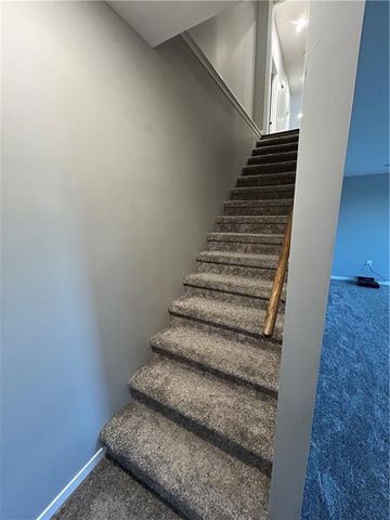 305 SW 11th Road, Warrensburg, MO 64093