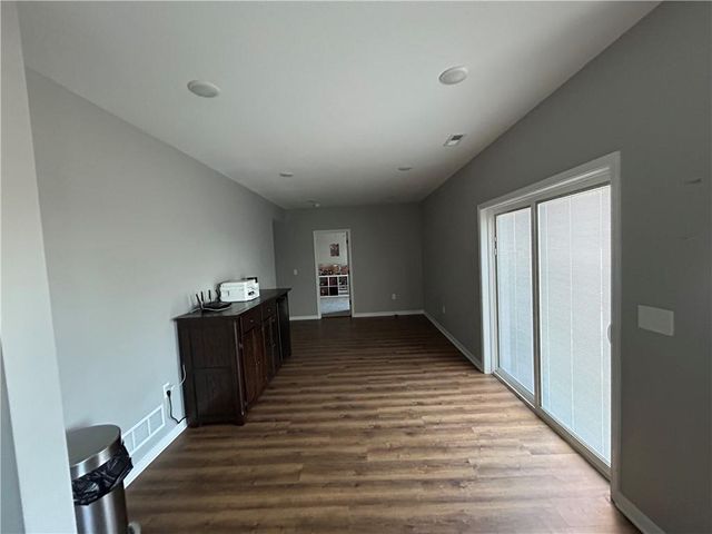 305 SW 11th Road, Warrensburg, MO 64093