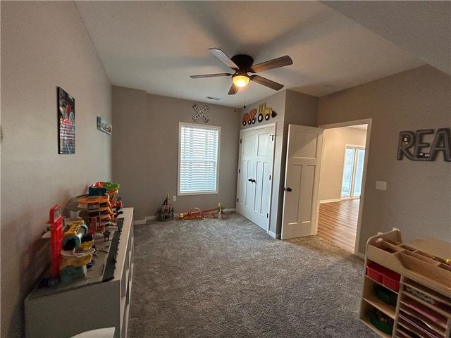 305 SW 11th Road, Warrensburg, MO 64093