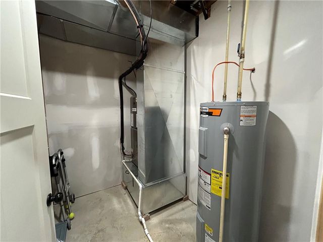 305 SW 11th Road, Warrensburg, MO 64093