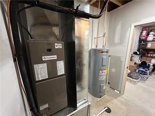 305 SW 11th Road, Warrensburg, MO 64093