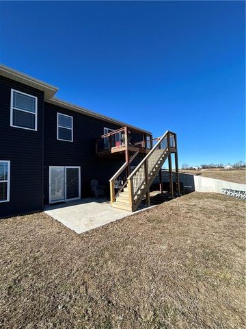 305 SW 11th Road, Warrensburg, MO 64093