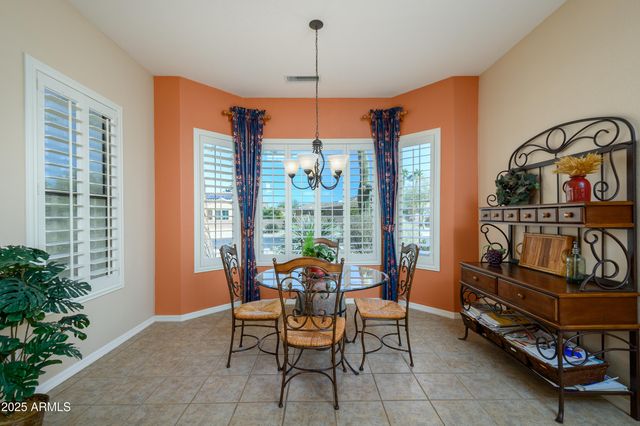 16935 W DESERT BLOSSOM Way, Surprise, AZ 85387