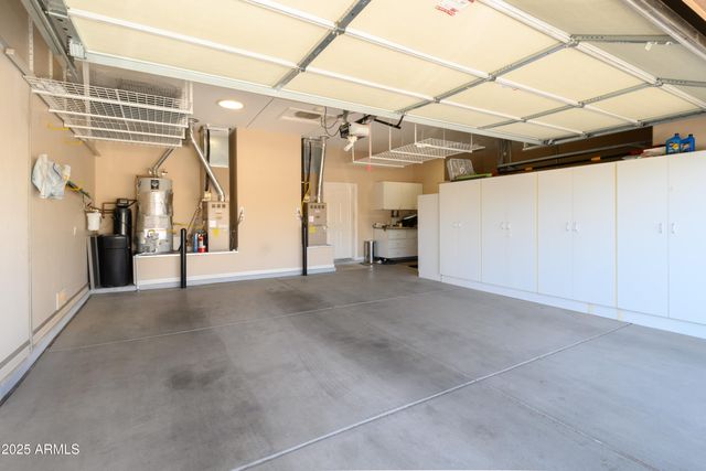 16935 W DESERT BLOSSOM Way, Surprise, AZ 85387