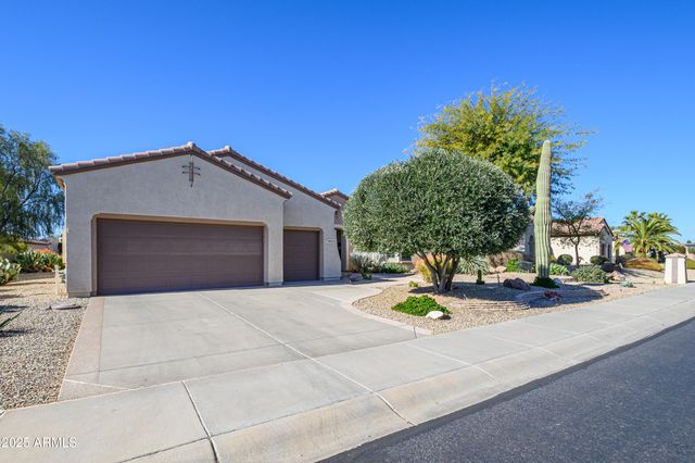 16935 W DESERT BLOSSOM Way, Surprise, AZ 85387