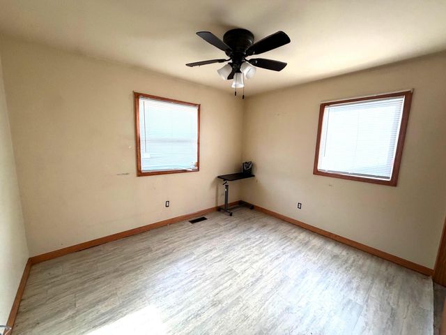 905 W 7th Street, Michigan City, IN 46360