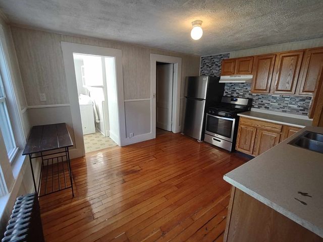 16 Kilby St 3, Woburn, MA 01801