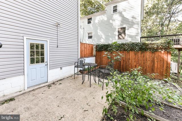 1028 S EDISON ST, Arlington, VA 22204