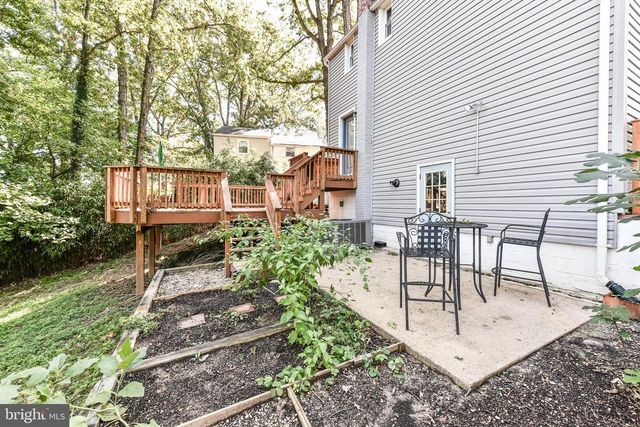 1028 S EDISON ST, Arlington, VA 22204