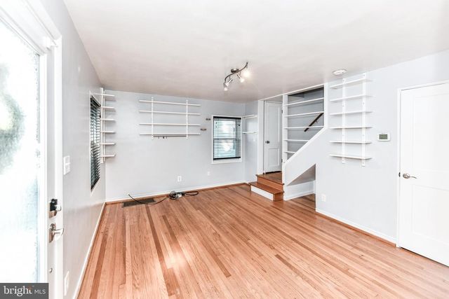 1028 S EDISON ST, Arlington, VA 22204