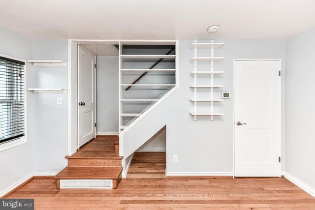 1028 S EDISON ST, Arlington, VA 22204