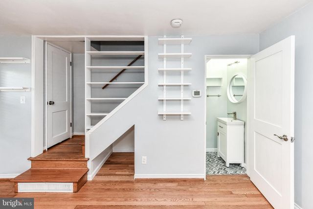 1028 S EDISON ST, Arlington, VA 22204