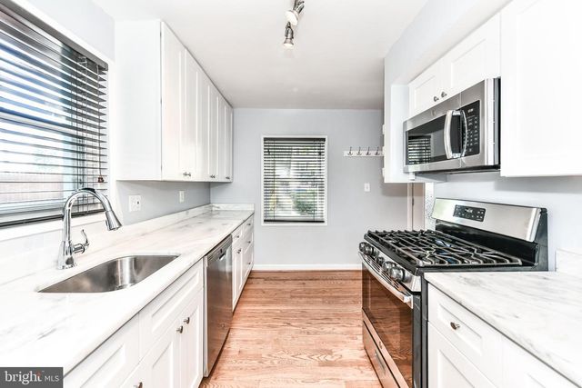 1028 S EDISON ST, Arlington, VA 22204