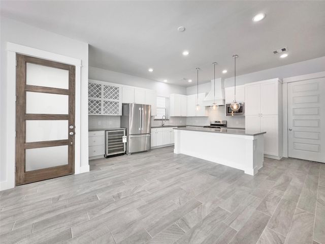 1602 Westside Gardens Lane, Houston, TX 77055
