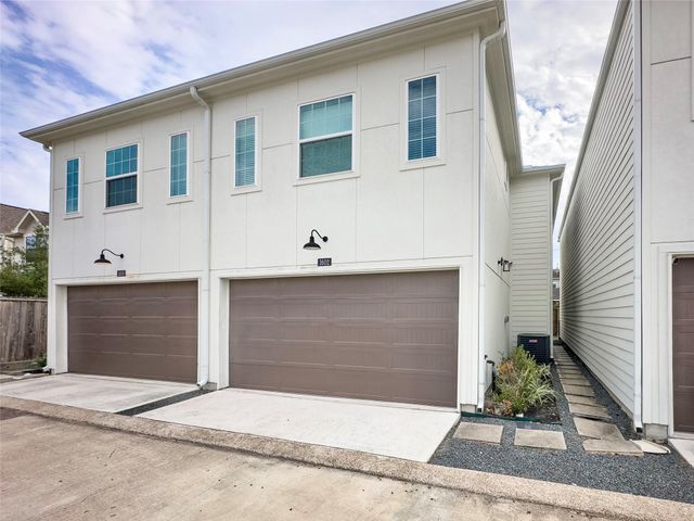 1602 Westside Gardens Lane, Houston, TX 77055