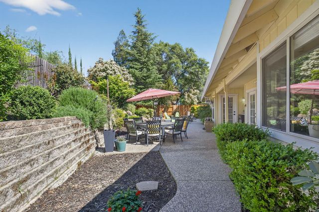 6139 Smoke Wood Ct, Loomis, CA 95650