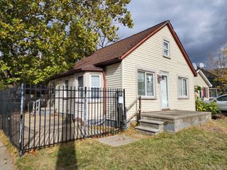 12375 Prospect Avenue, Warren, MI 48089