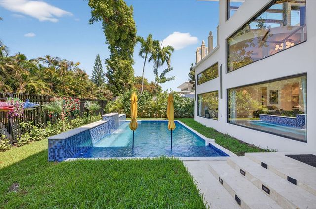 941 NE 119th Street, Biscayne Park, FL 33161