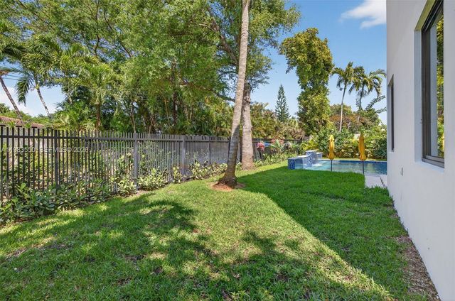 941 NE 119th Street, Biscayne Park, FL 33161