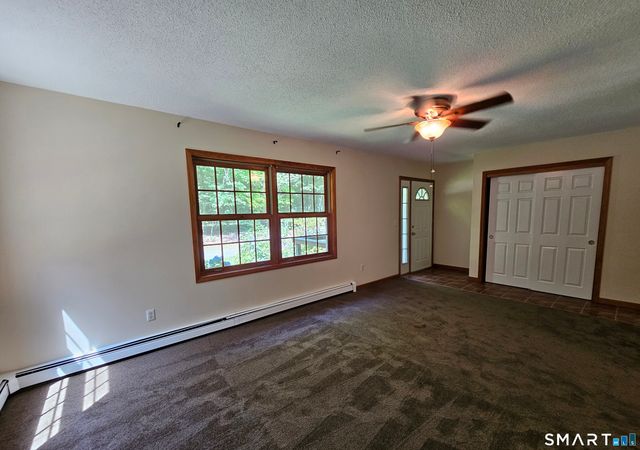 190 Saw Pit Hill Road, Woodbury, CT 06798