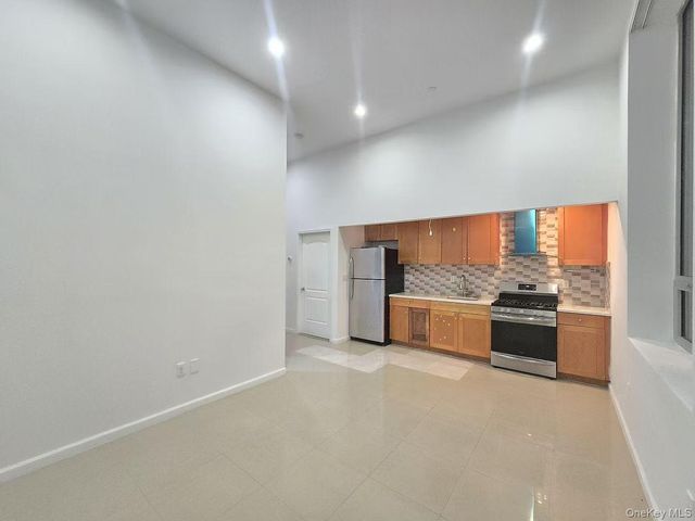 7159 160th Street 1A, Fresh Meadows, NY 11365