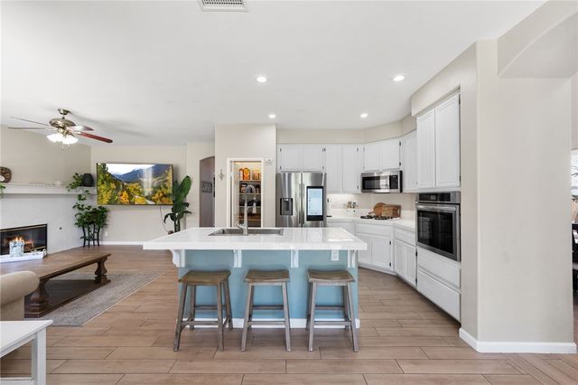 41309 Pine Tree Circle, Temecula, CA 92591