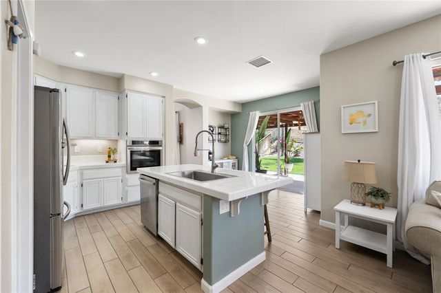 41309 Pine Tree Circle, Temecula, CA 92591