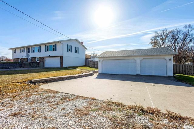 304 4TH Avenue, Colona, IL 61241