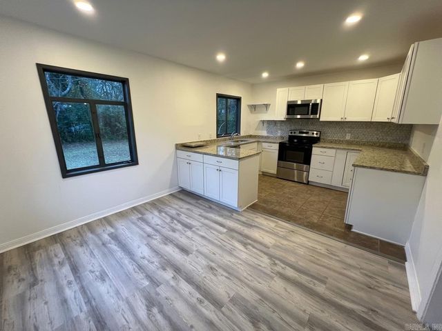 1014 E sevier Street, Benton, AR 72015