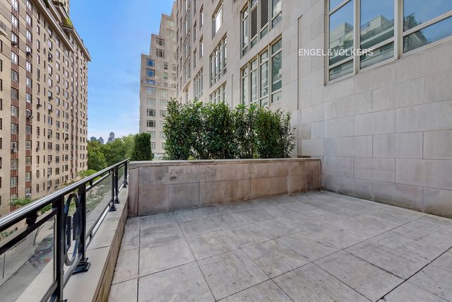 15 Central Park W Apt 6G, New York City, NY 10023