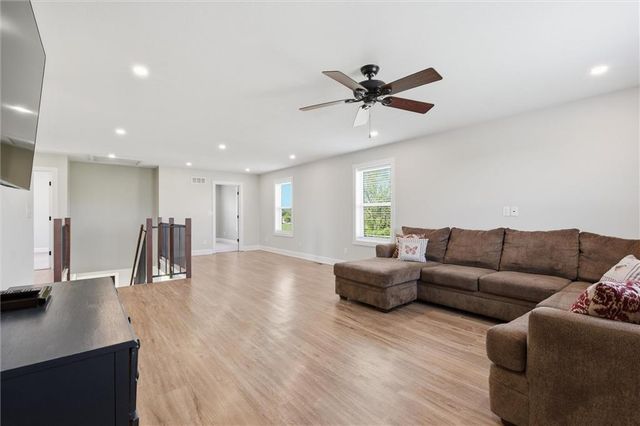 2110 E 223rd Street, Cleveland, MO 64734