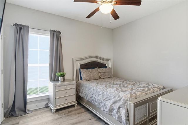 111 Hickory St, Iowa, LA 70647