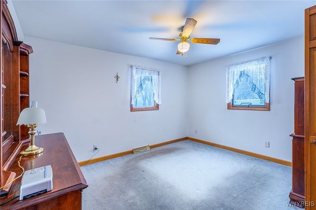 4797 Beach Ridge Road, Pendleton, NY 14094