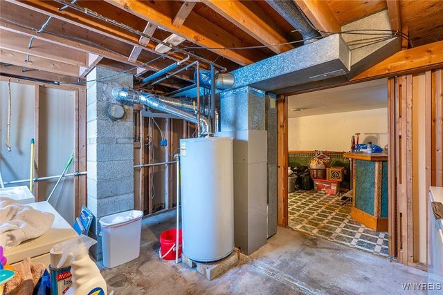 4797 Beach Ridge Road, Pendleton, NY 14094