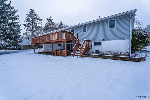 4797 Beach Ridge Road, Pendleton, NY 14094