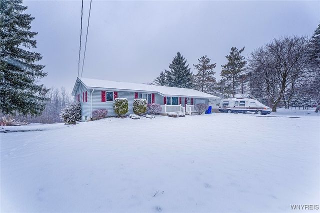 4797 Beach Ridge Road, Pendleton, NY 14094