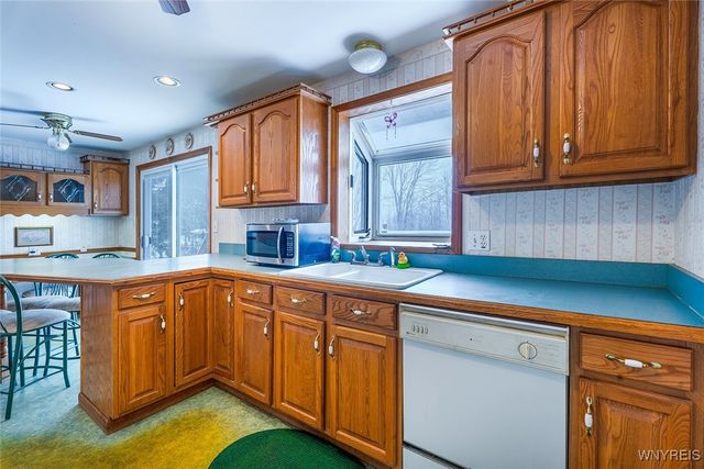 4797 Beach Ridge Road, Pendleton, NY 14094